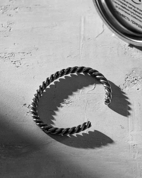 Srebrna sztywna bransoletka TWIST 7