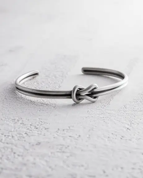 Srebrna sztywna bransoletka REEF KNOT 8