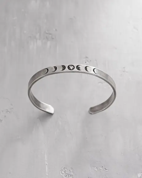 Srebrna sztywna bransoletka MOON PHASE 5
