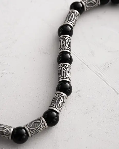 Bransoletka męska RUNES (srebro, onyks) 6
