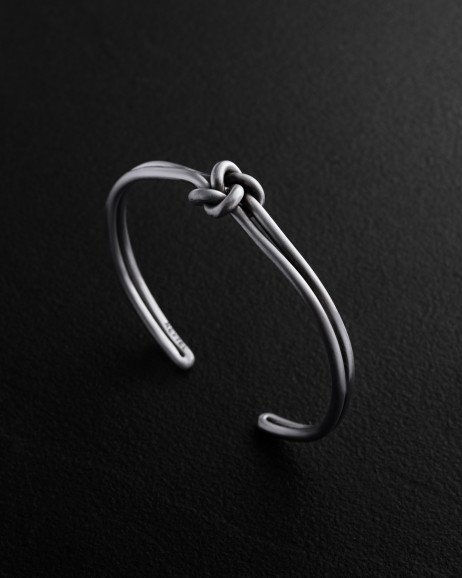 Srebrna sztywna bransoletka TAPPERHET 8