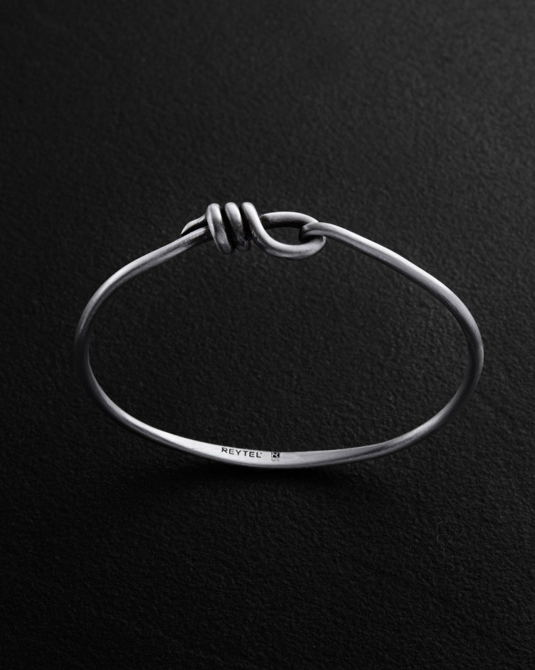 Srebrna sztywna bransoletka BOUCLE 3