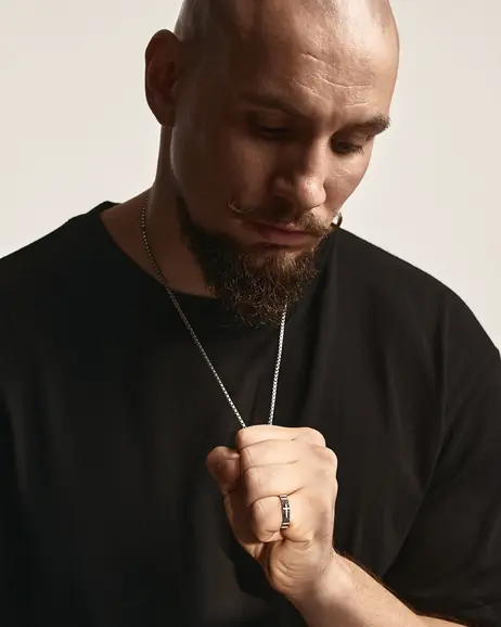 Srebrny pierścień BELIEVER 4