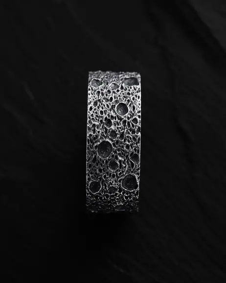 Srebrny pierścień MOON SURFACE 3