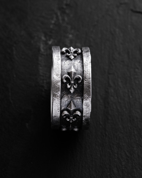 Srebrny pierścień FLEUR DE LIS 2