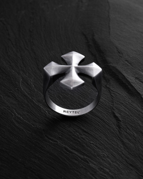 Srebrny pierścień CROSS PATTÉE 3