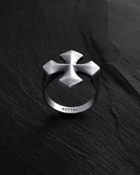 Srebrny pierścień CROSS PATTÉE 6