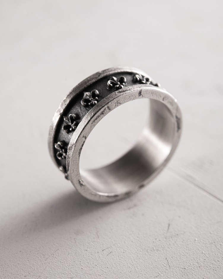 Srebrny pierścień FLEUR DE LIS 6