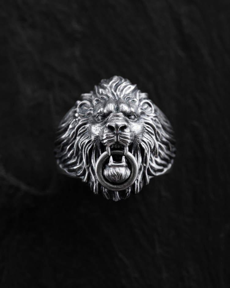Srebrny pierścień THE LION