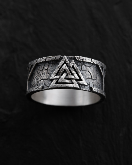 Srebrny pierścień VALKNUT. RUNES