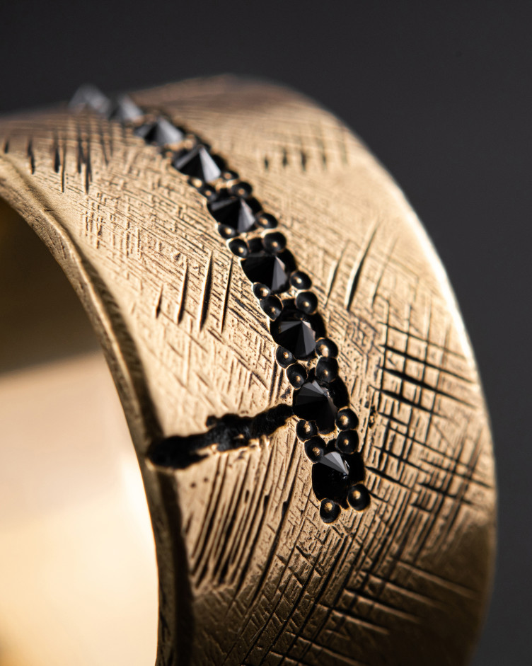 Pierścień ERVARING. BLACK DIAMONDS (żółte złoto) 4
