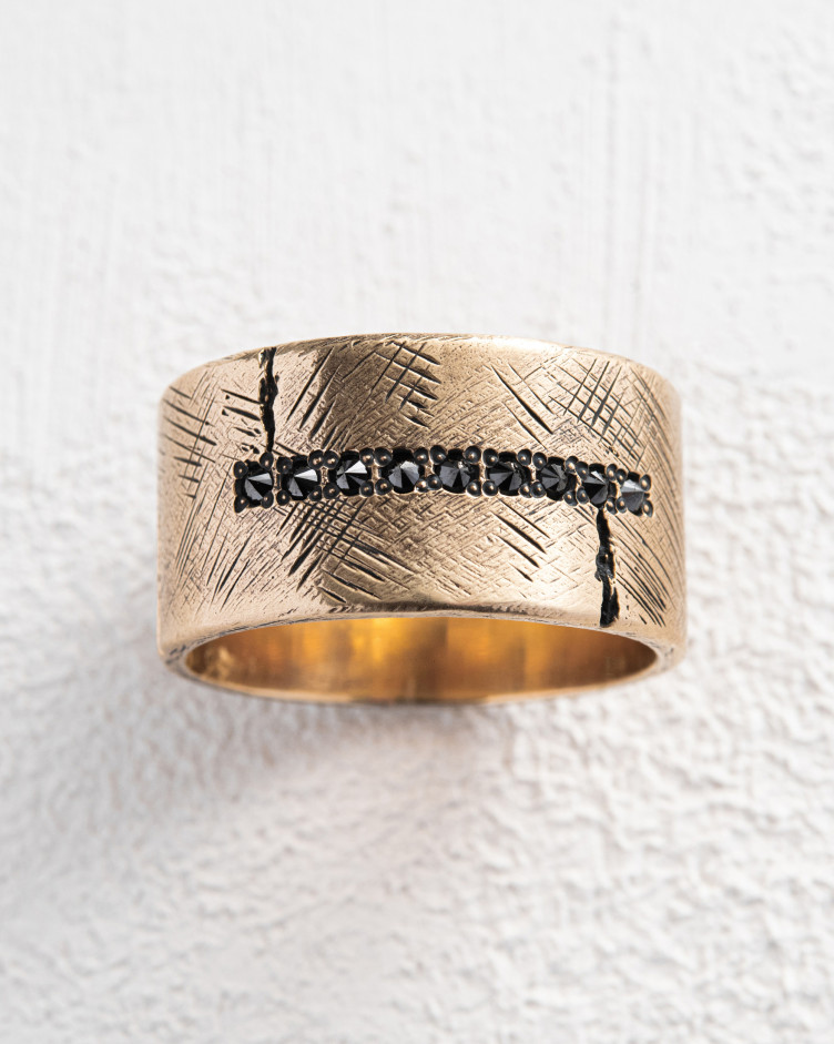 Pierścień ERVARING. BLACK DIAMONDS (żółte złoto) 6