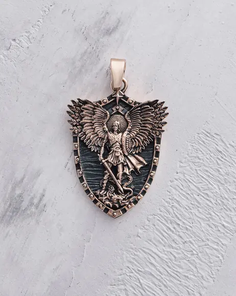 Wisiorek - tarcza ST. MICHAEL ARCHANGEL (czerwone złoto)