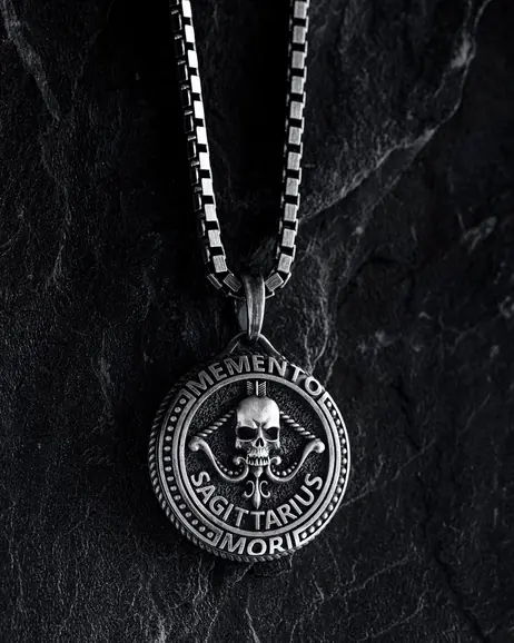 Wisiorek Znak zodiaku - SAGITTARIUS. MEMENTO MORI (strzelec)