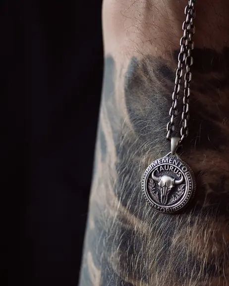 Wisiorek Znak zodiaku - TAURUS. MEMENTO MORI (byk) 4