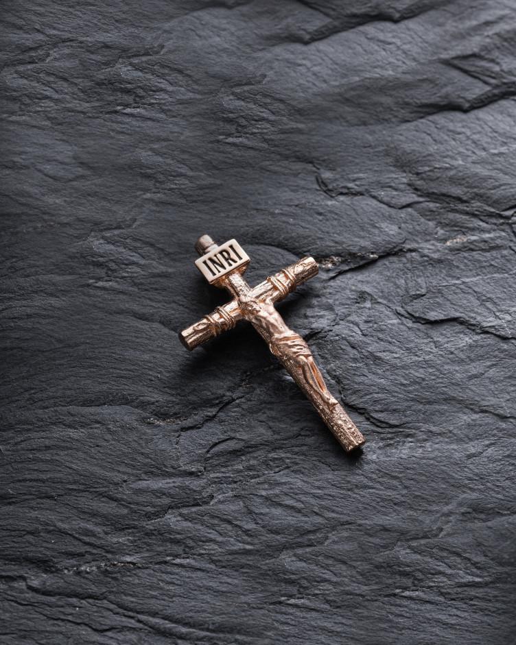 Złoty krzyż CRUCIFIXION of JESUS CHRIST 5