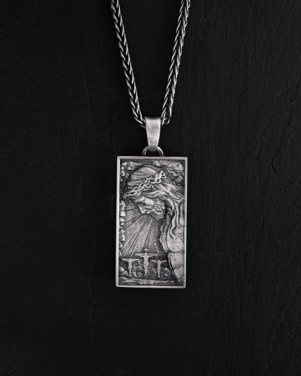 Srebrny wisiorek JESUS WITH CROWN OF THORNS - 3179