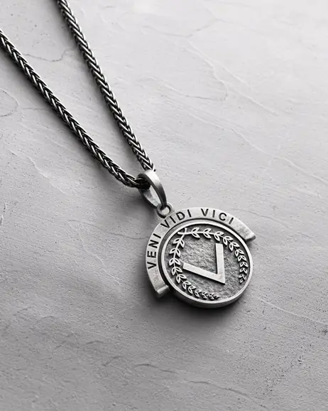 Srebrny wisiorek GLADIATOR. VENI VIDI VICI 9