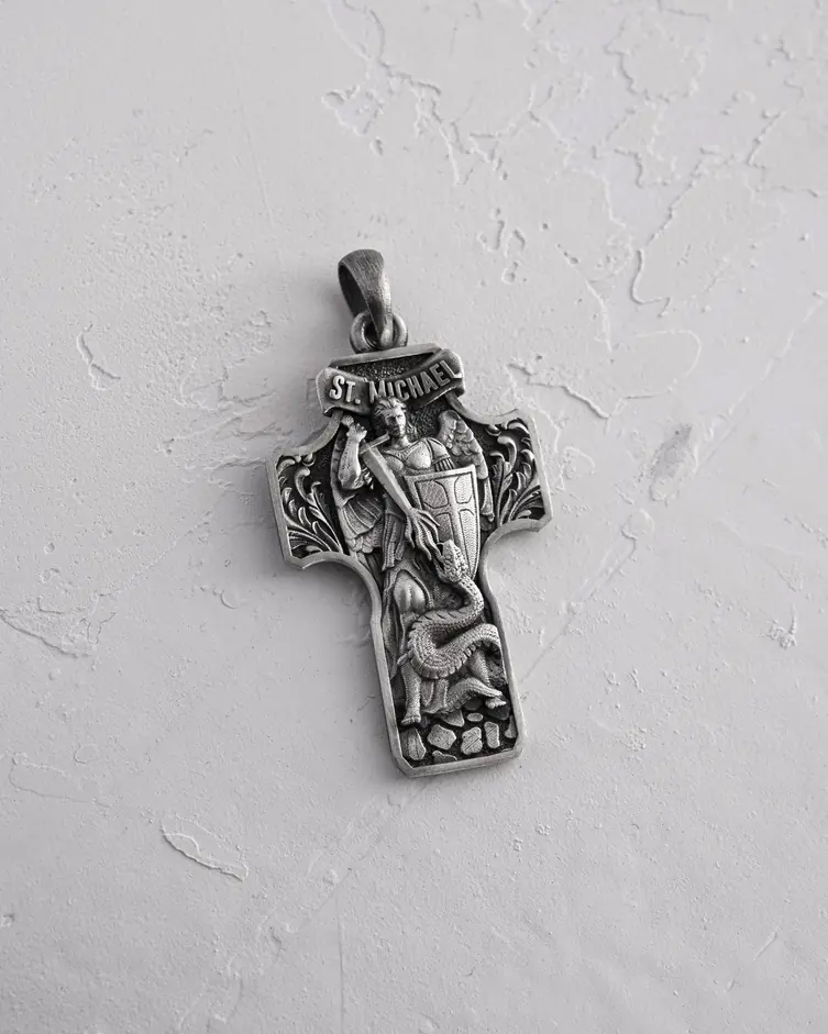 Srebrny krzyż ST. MICHAEL 5