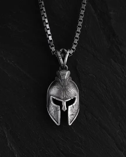 Srebrny wisiorek SPARTAN HELMET - 3402