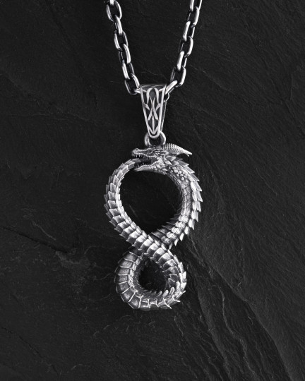 Srebrny wisiorek OUROBOROS - 3439