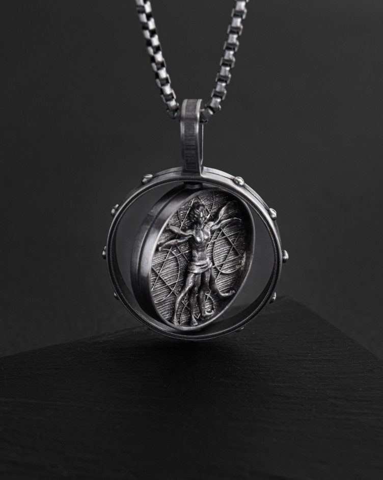 Srebrny wisiorek VITRUVIAN MAN (Da Vinci)