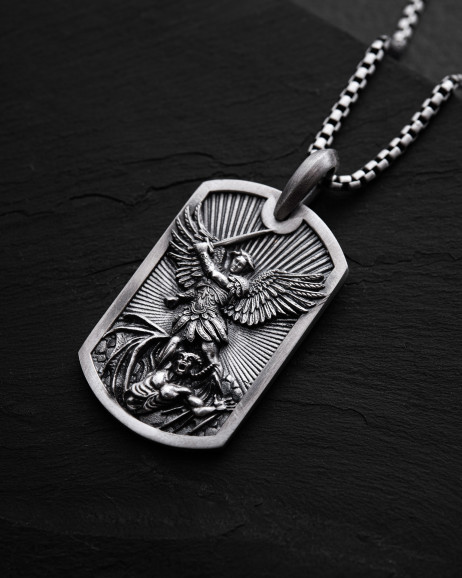 Srebrny wisiorek SAINT MICHAEL