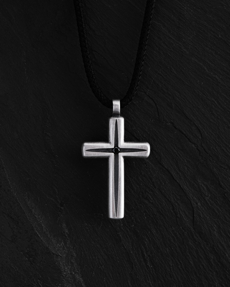 Srebrny krzyż LUMEN FIDEI. BLACK STONES 3