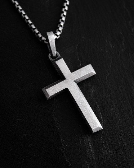 Srebrny krzyż REDEEMER - 3574