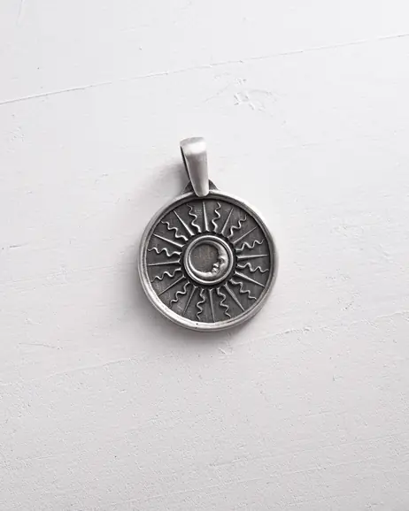 Srebrny wisiorek SUN and MOON 9