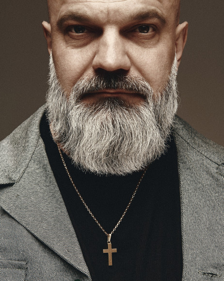 Krzyż HELIGHET w żółtym złocie 2