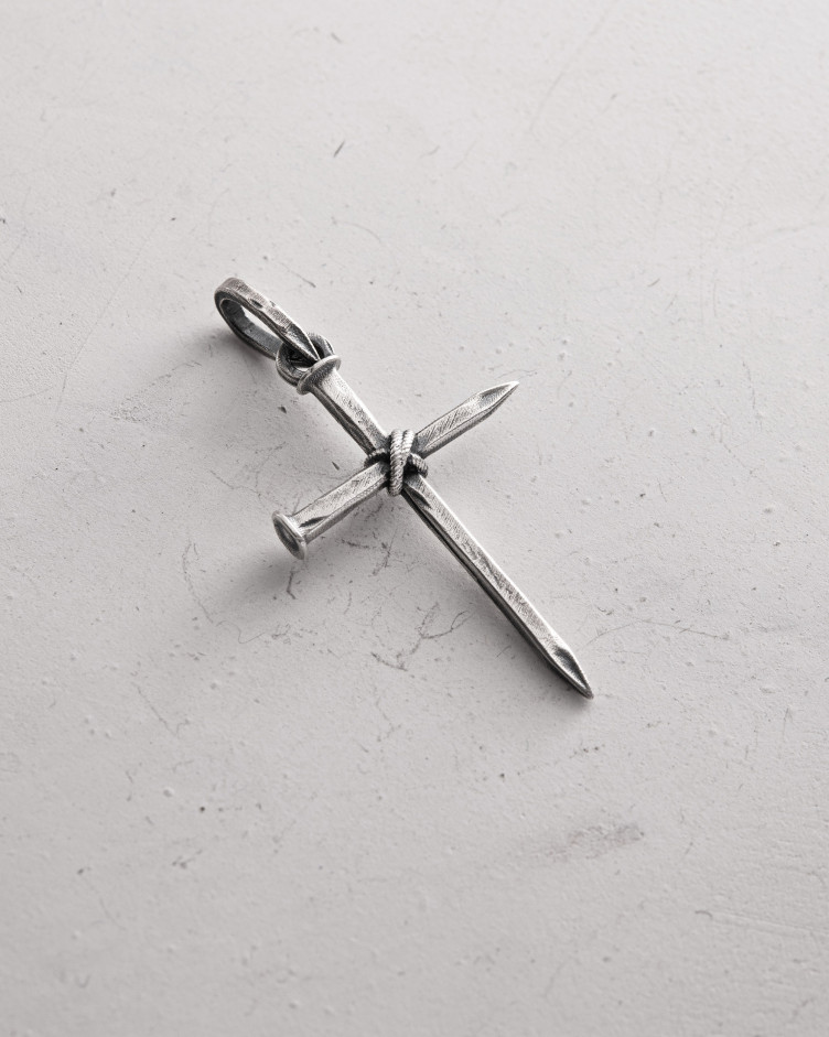 Srebrny krzyż TROGEN 4