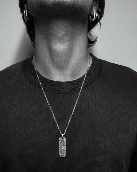 Srebrny wisiorek AGAINST THE FLOW 4