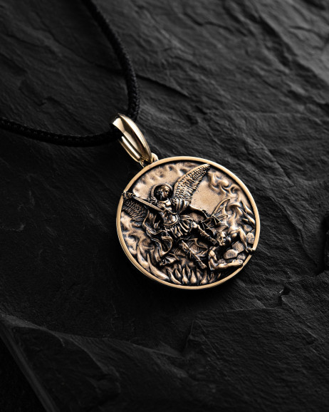 Wisiorek ST. MICHAEL (żółte złoto) 4