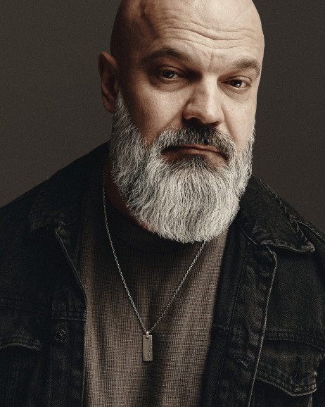 Srebrny wisiorek na łańcuszku MONOLITH 2