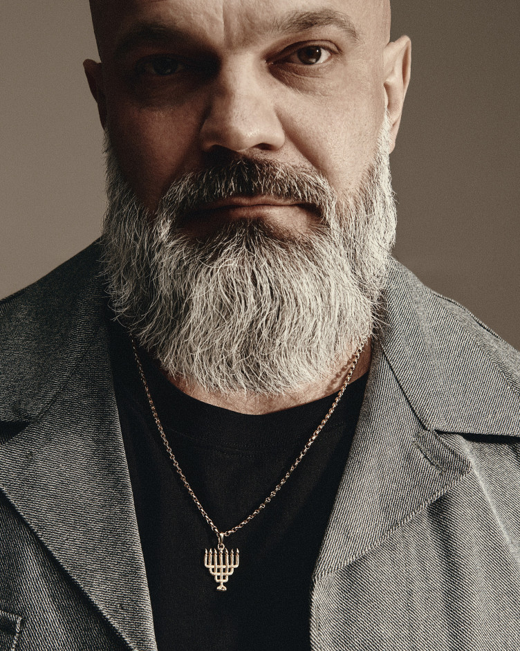 Wisiorek MENORAH (żółte złoto) 2