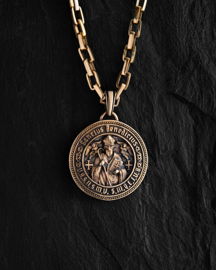 Wisiorek SANCTUS BENEDICTUS (żółte złoto) — medalik świętego Benedykta - 3924