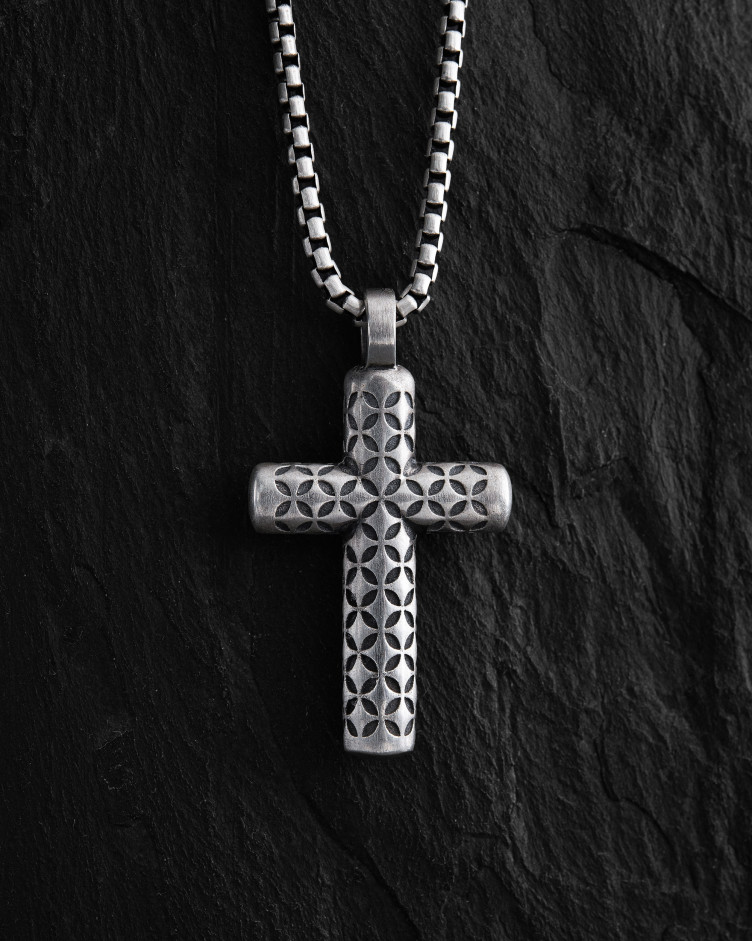 Srebrny krzyż BLEKKING 3