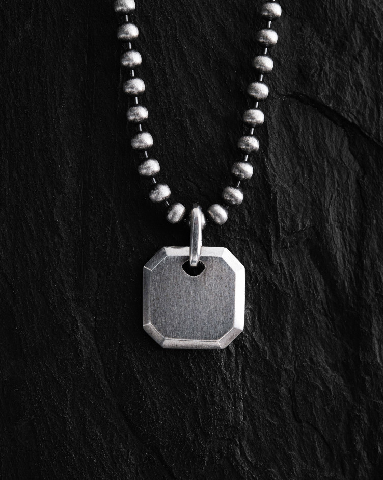 Srebrny wisiorek FRAGMENT 5