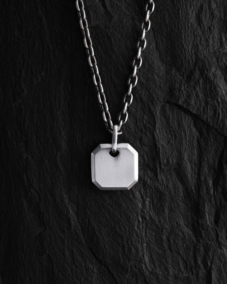 Srebrny wisiorek FRAGMENT 2