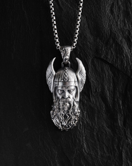 Srebrny wisiorek WIKING WOJOWNIK ODYN