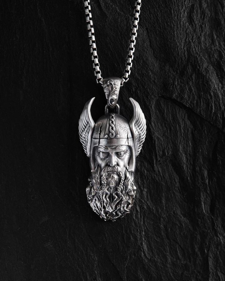 Srebrny wisiorek WIKING WOJOWNIK ODYN