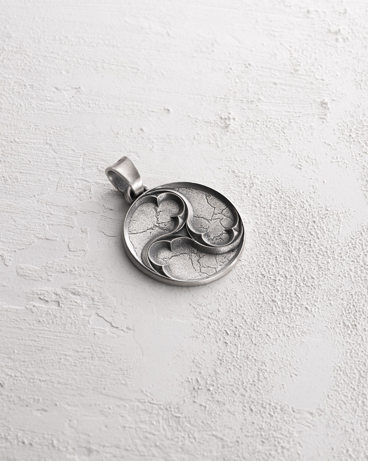 Silver pendant TRISKELION 4