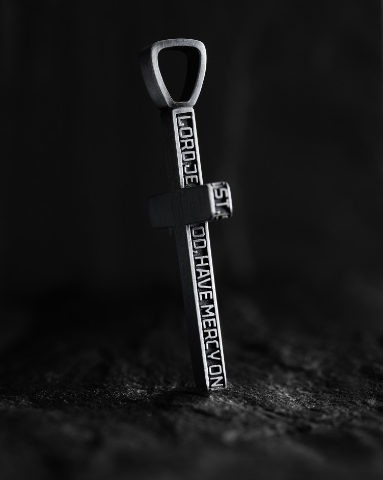 Srebrny krzyż JESUS PRAYER 3