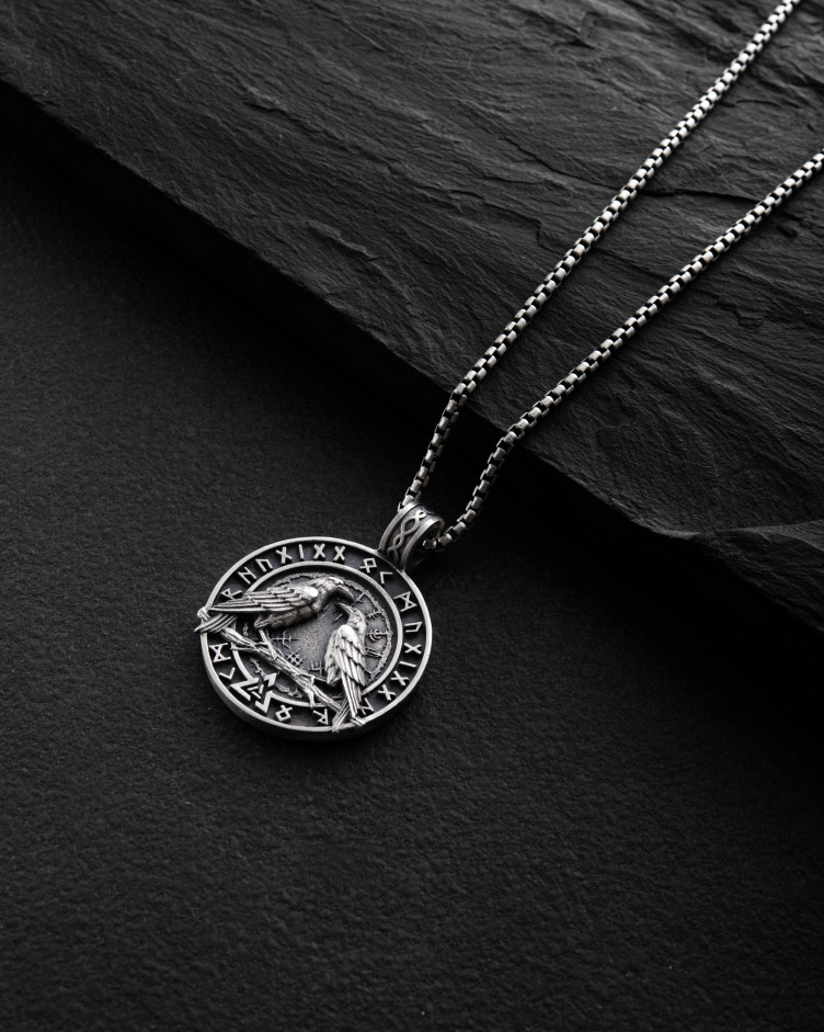 Srebrny wisiorek ODIN'S RAVENS. RUNES. VALKNUT 3