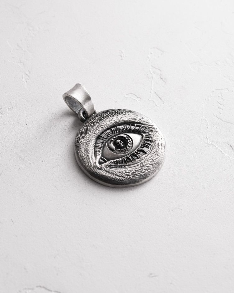 Srebrny wisiorek EYE 4