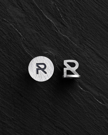 Srebrny kolczyk wkrętka REYTEL - 3079