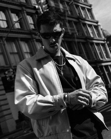 Srebrny mono - kolczyk ANIOŁ ŚWIATŁA 7