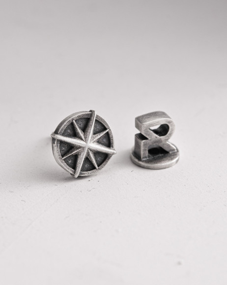 Srebrny mono - kolczyk COMPASS 3