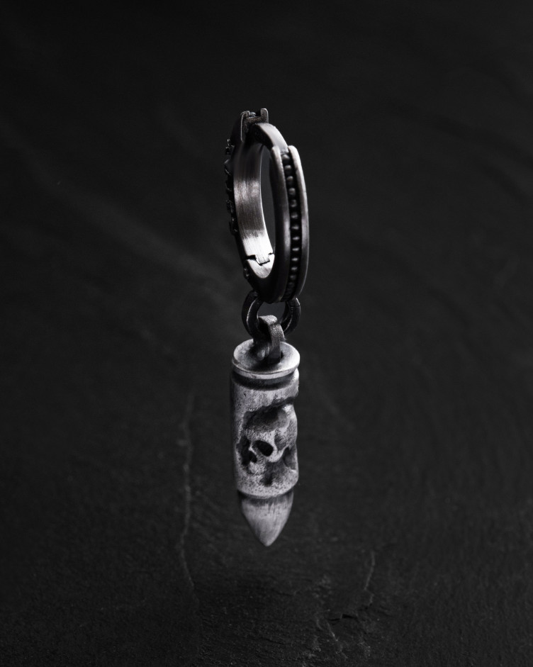 Srebrny mono - kolczyk BULLET. MEMENTO MORI